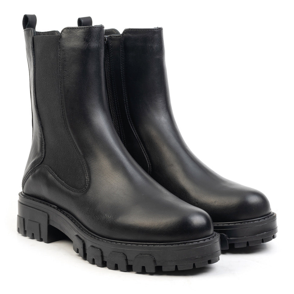 ARIA CHELSEA BOOT Black Leather