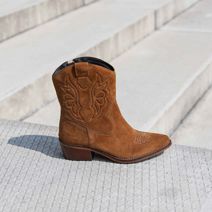 MINT WESTERN BOOT Cognac Suede