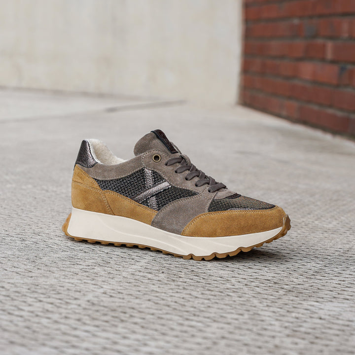 SWIFT SNEAKER Taupe Leather Suede