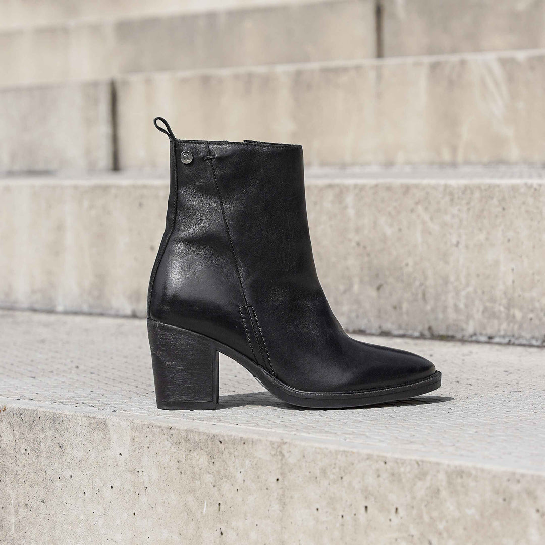 SIENNA ANKLE BOOT Black Leather