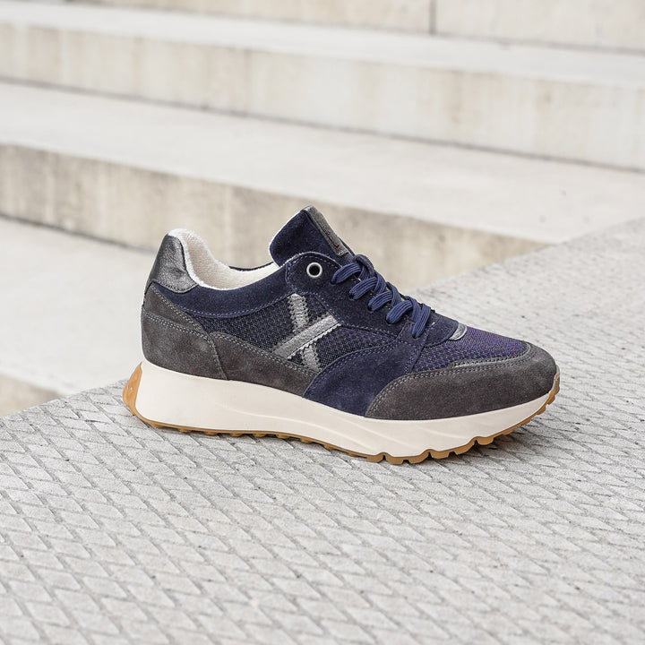 SWIFT SNEAKER Blue Leather Suede