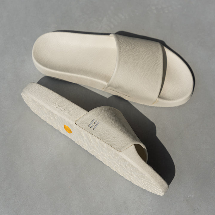 LUXURY GRIP SLIDE Off White Leather Milled