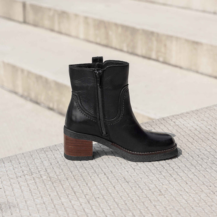 JAMILA ANKLE BOOT Black Leather