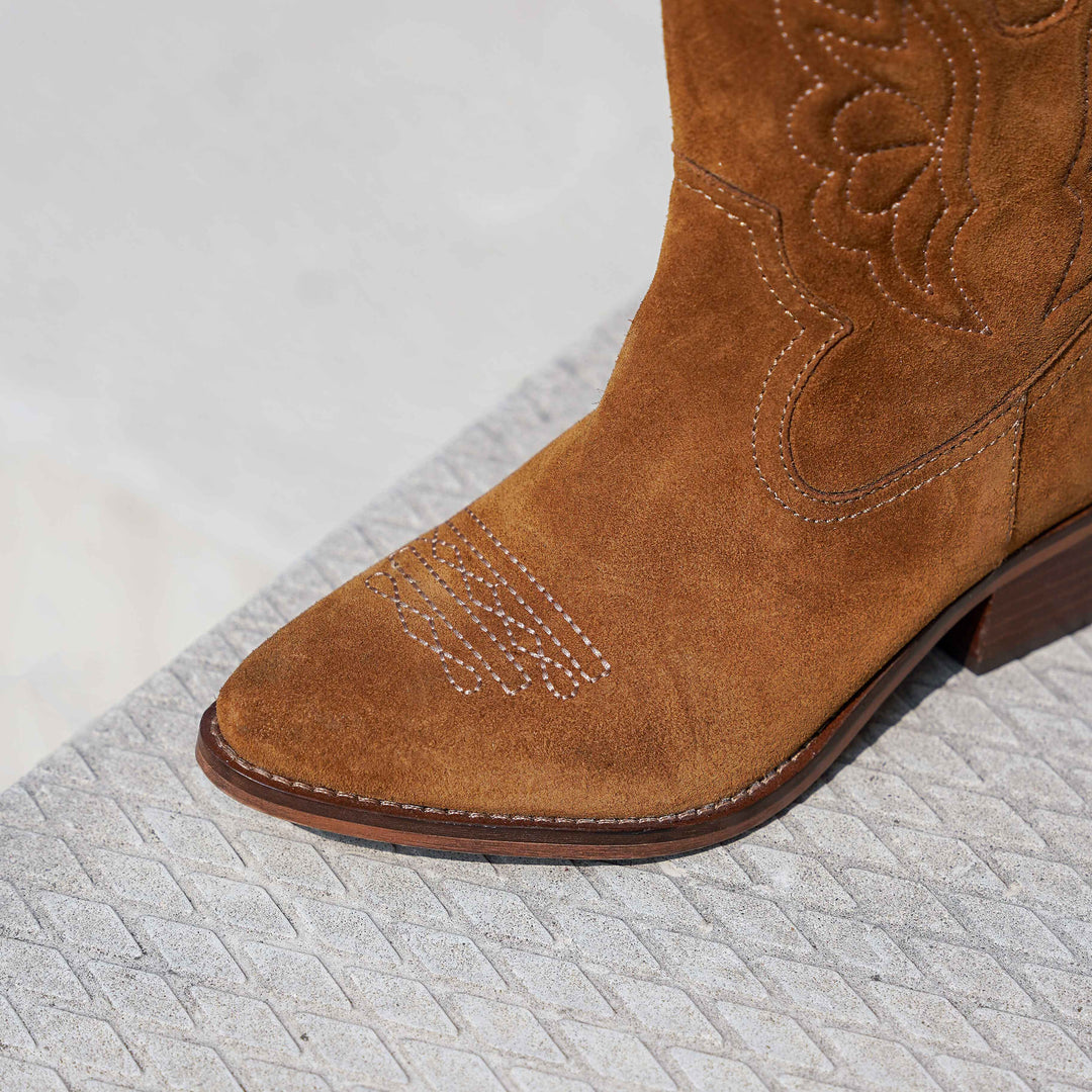 MINT WESTERN BOOT Cognac Suede