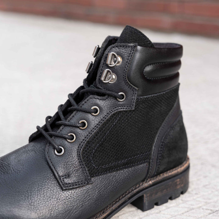 ARLO LACE BOOT Black Leather Suede