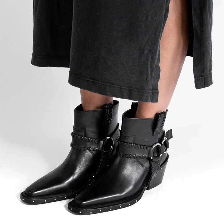 MINT BOOT Black Leather