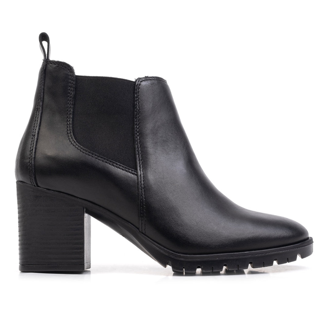 IRIS CHELSEA Black Leather