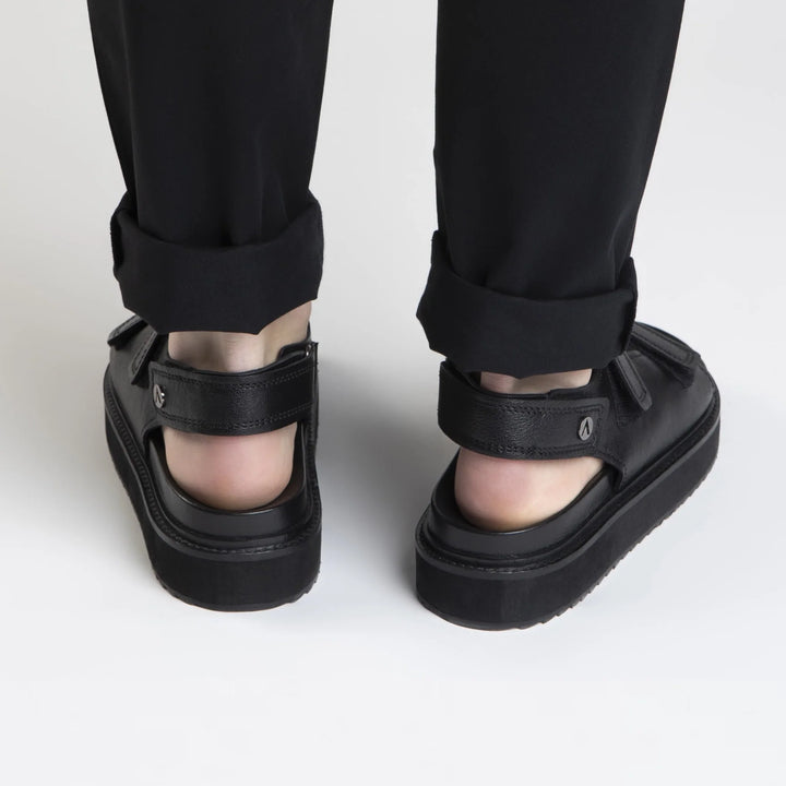 SOBA SANDAL Black Leather