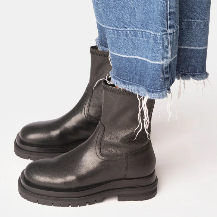 BADGER BOOT Black Leather